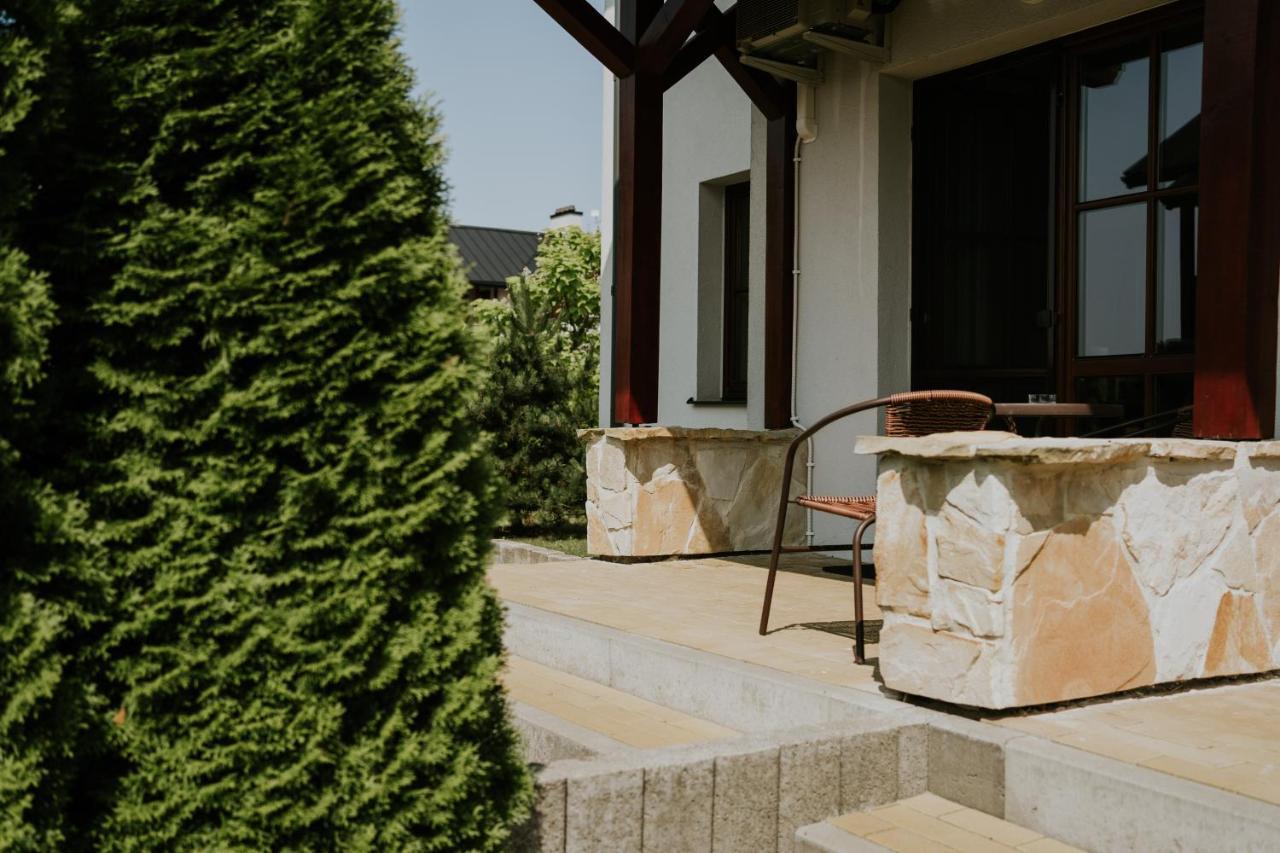 Aura Medical Spa Naleczow Exterior photo