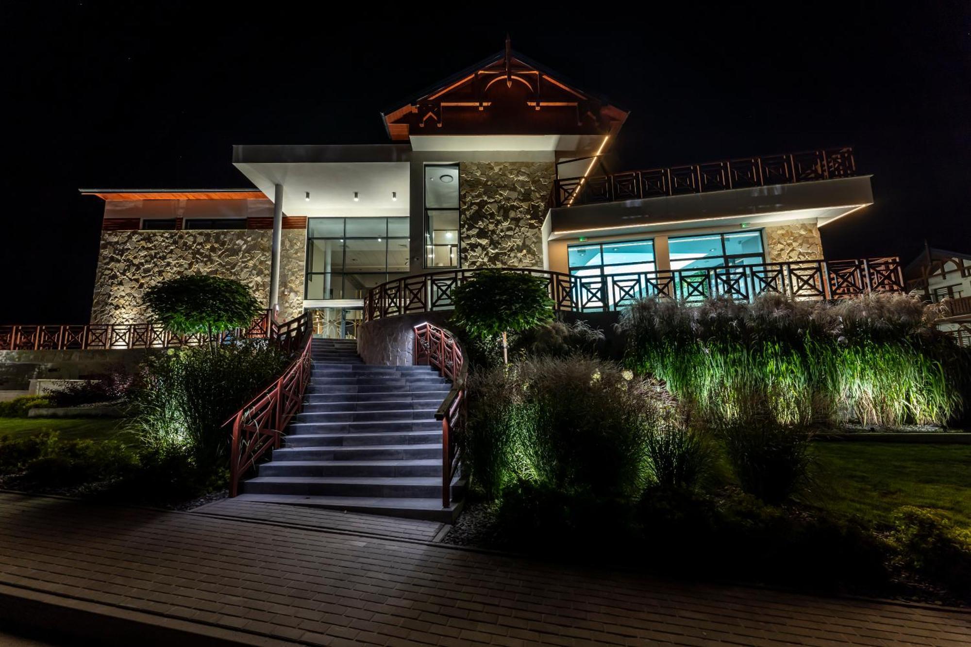 Aura Medical Spa Naleczow Exterior photo